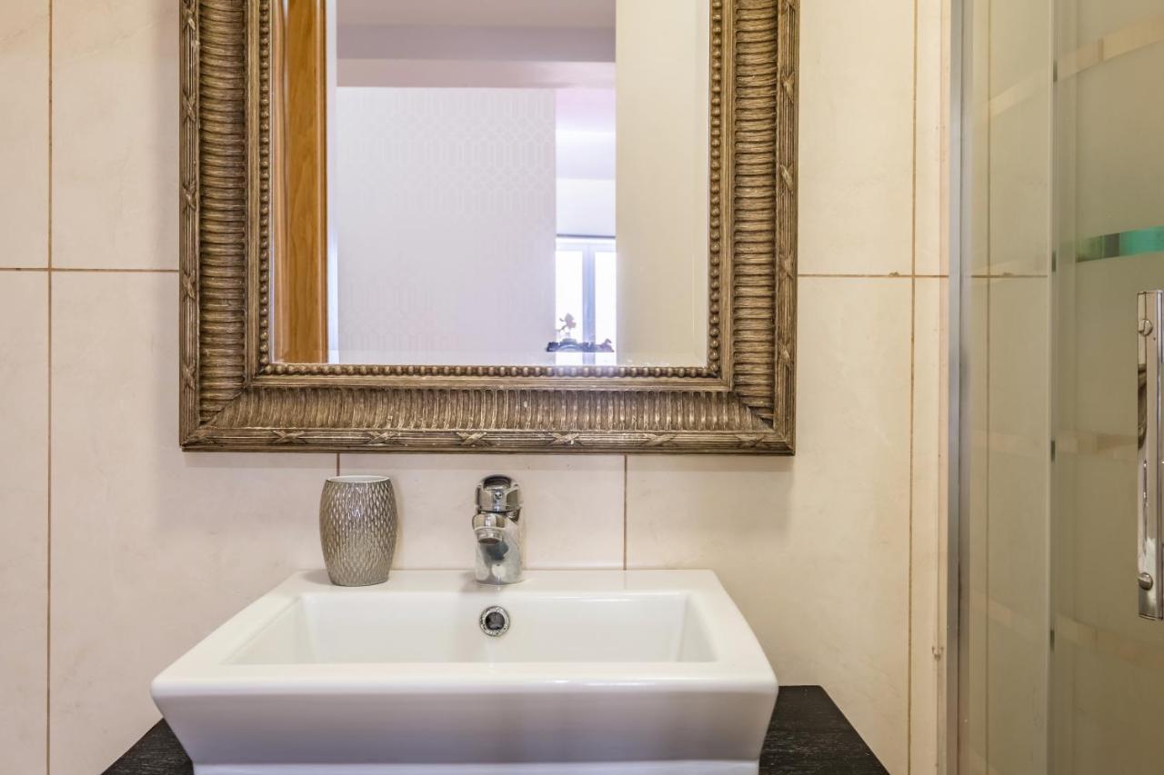 Cayres Suites Carmo 푼샬 외부 사진